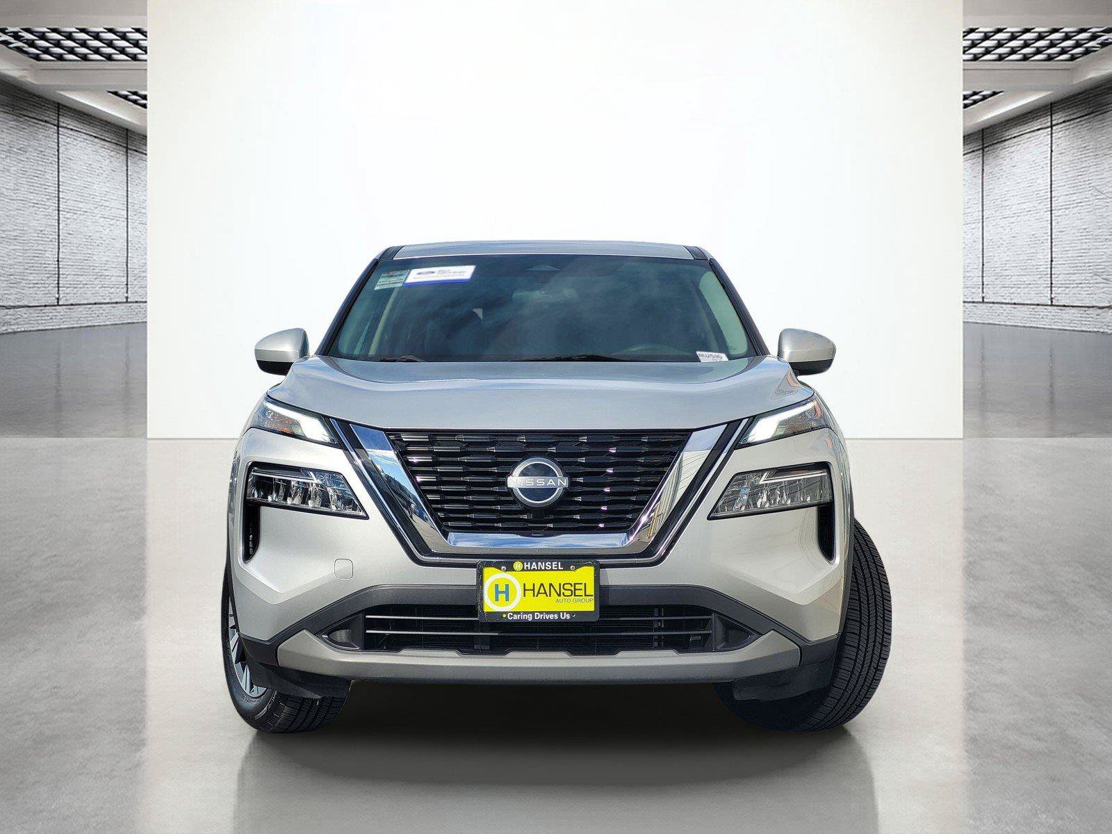 Used 2023 Nissan Rogue SV AWD/4WD image 2