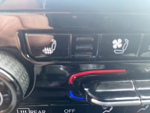 Used 2021 Jeep Grand Cherokee L Summit w/ Luxury Tech Group V image 40