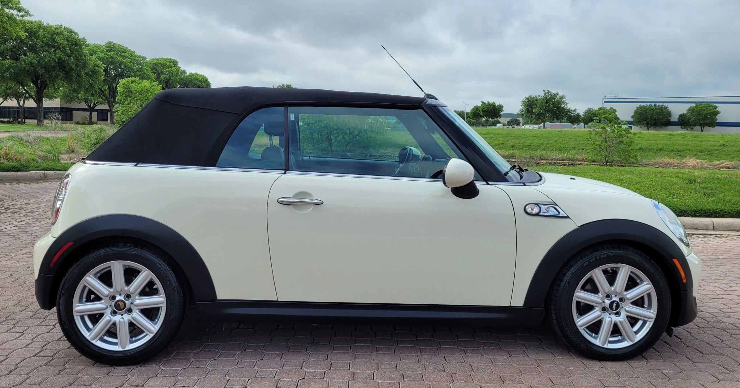 Used 2015 MINI Cooper S image 7