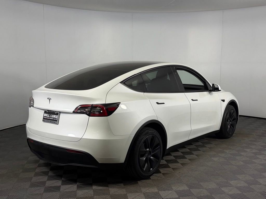 Used 2024 Tesla Model Y Long Range image 7
