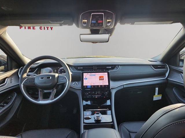 New 2025 Jeep Grand Cherokee L Limited w/ Luxury Tech Group II image 14