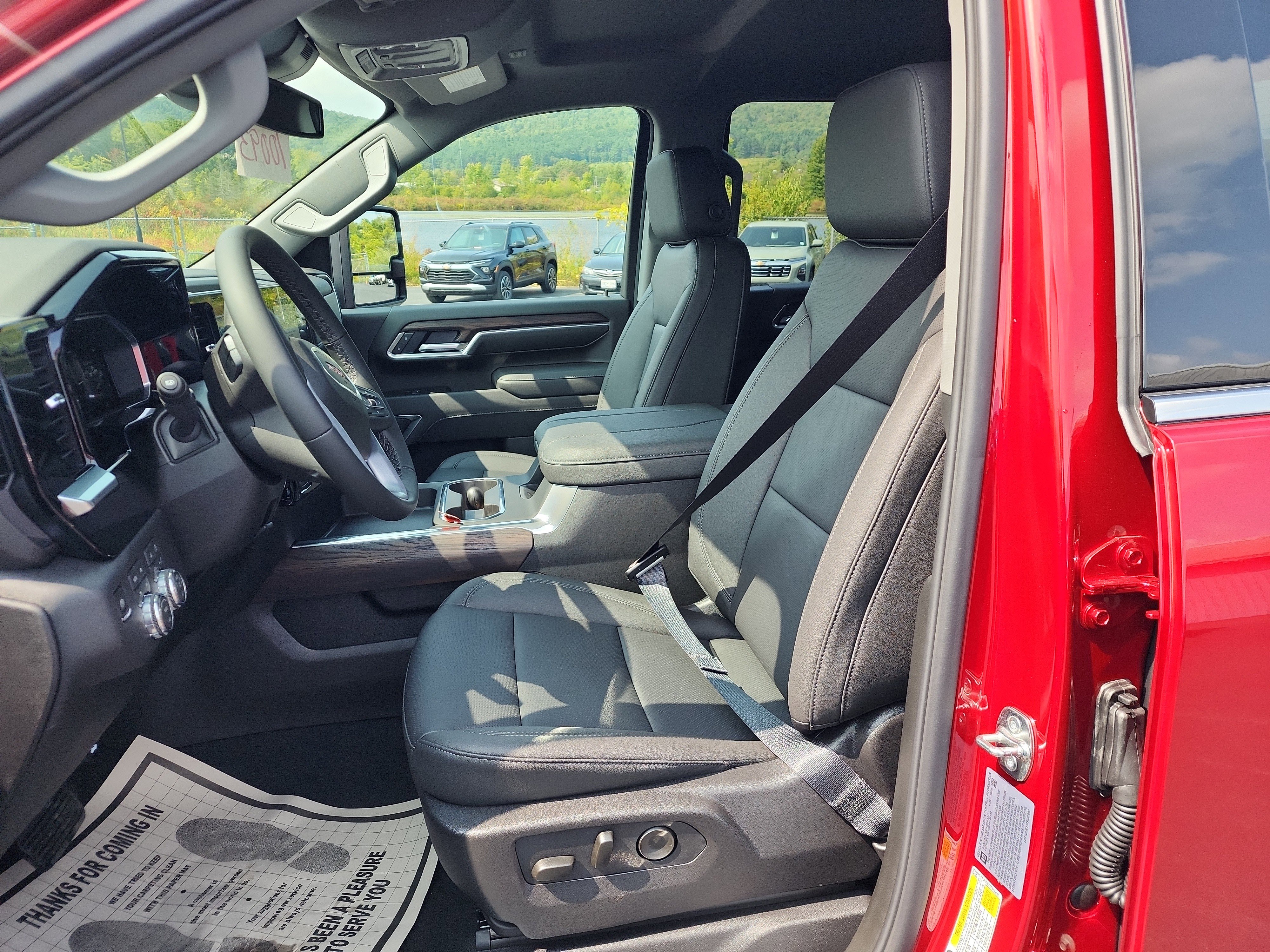 New 2026 GMC Sierra 2500 SLT w/ SLT Convenience Package image 11