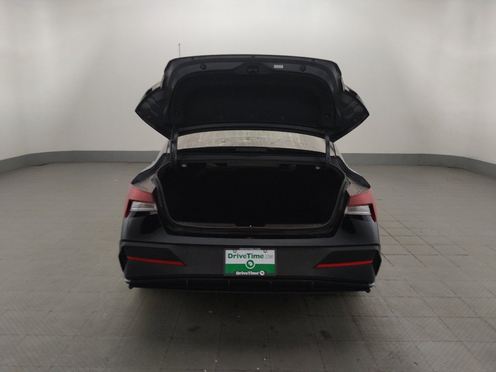 Used 2025 Hyundai Elantra Sport FWD image 29