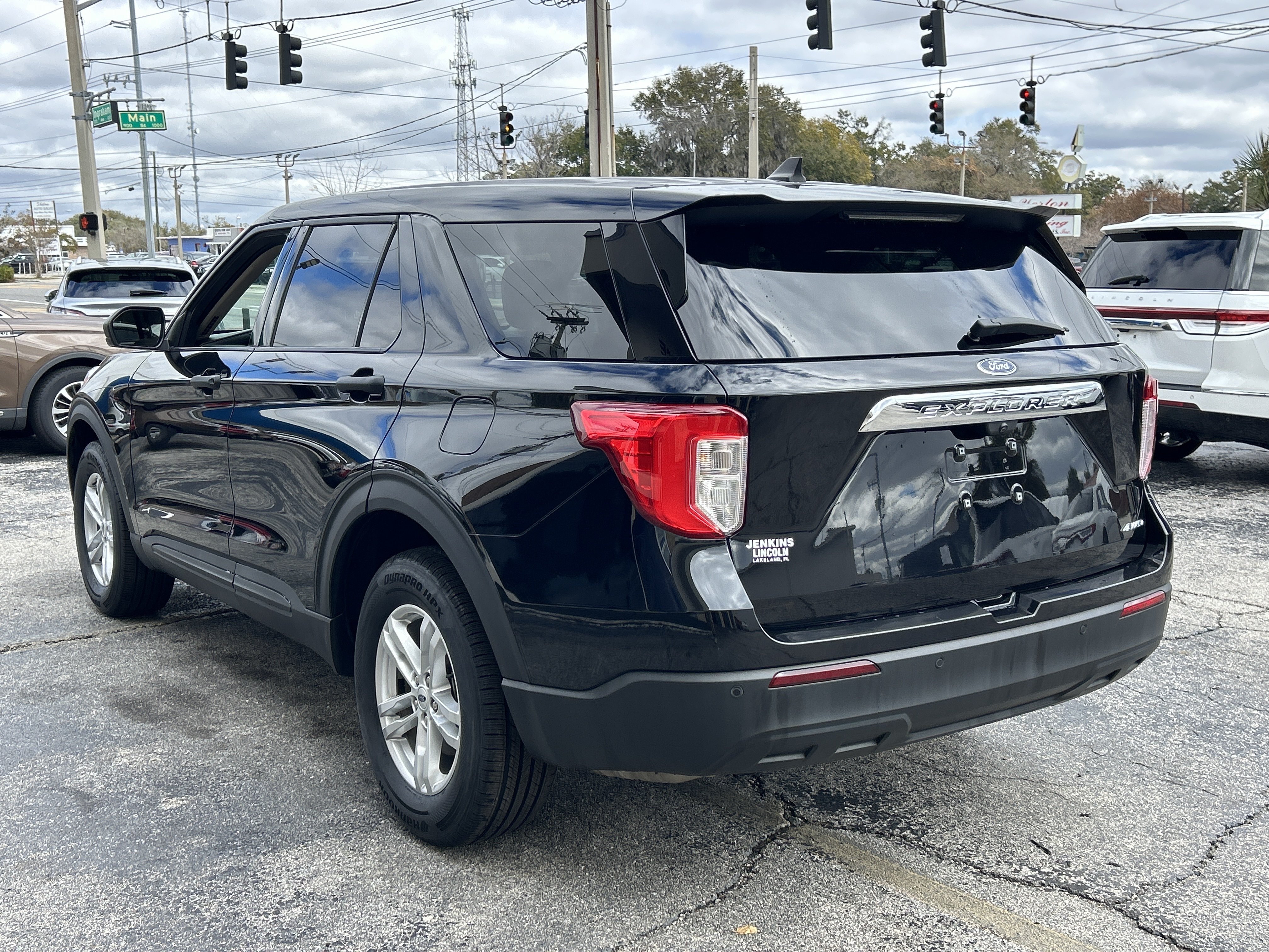 Used 2023 Ford Explorer 4WD image 7