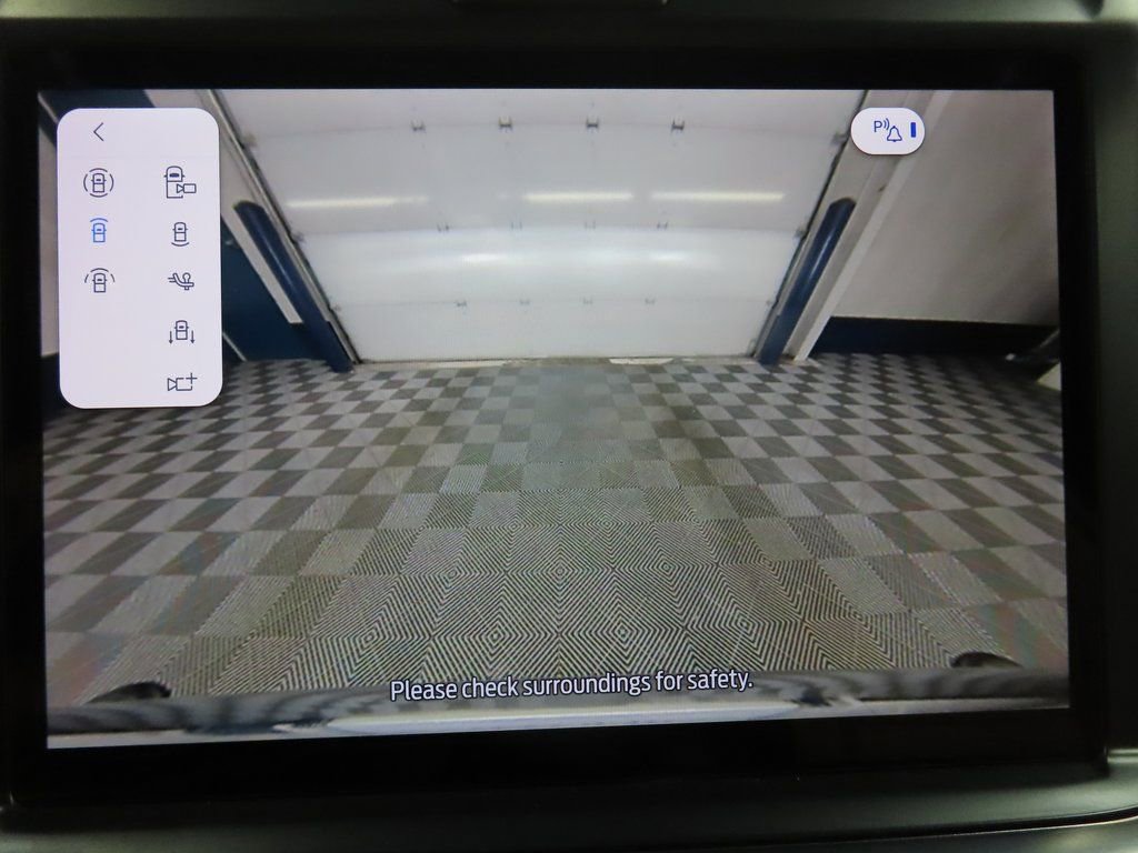 Used 2025 Ford F350 Lariat image 15