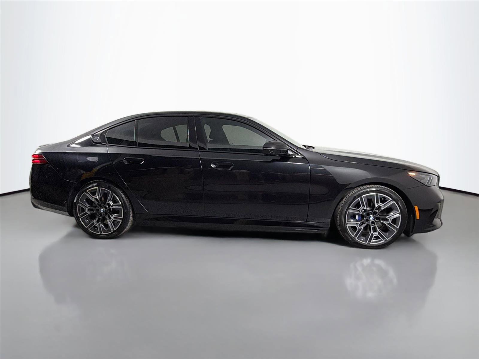 New 2026 BMW i5 eDrive40 w/ M Sport Package RWD image 5