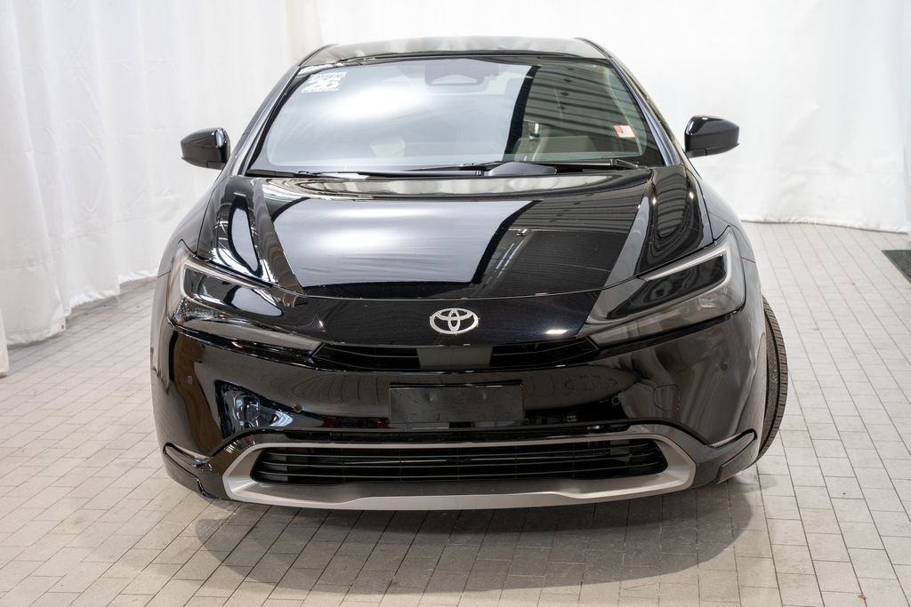 Used 2026 Toyota Prius XLE image 2