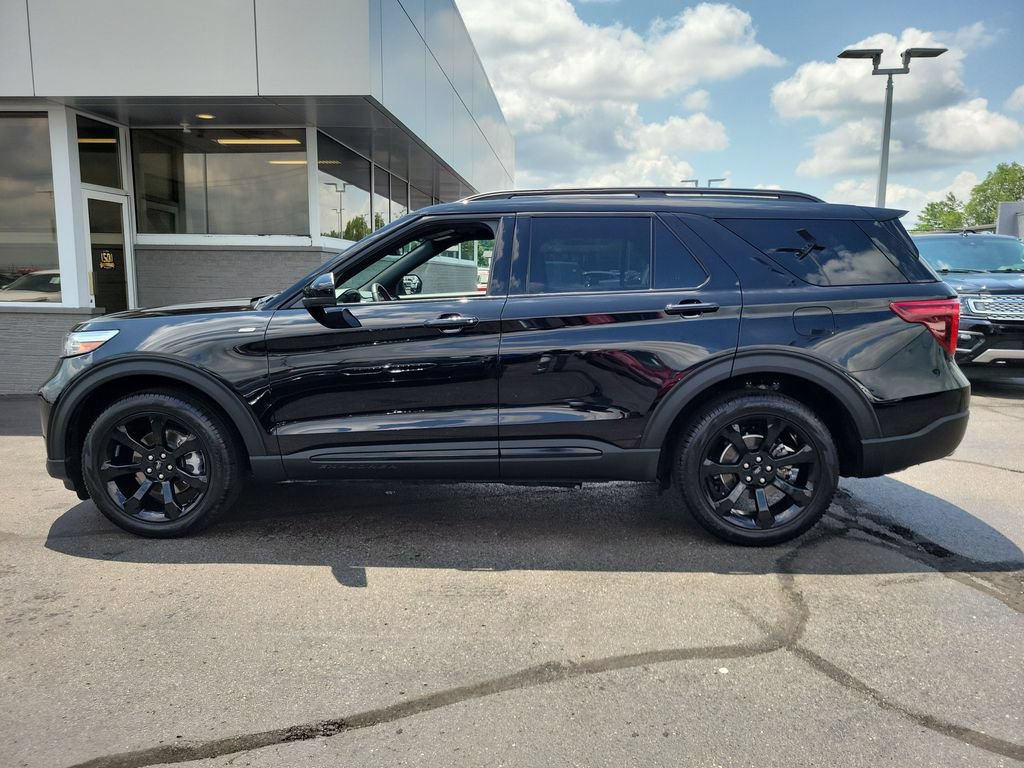 Certified 2024 Ford Explorer ST-Line w/ Class IV Trailer Tow Package AWD/4WD image 7