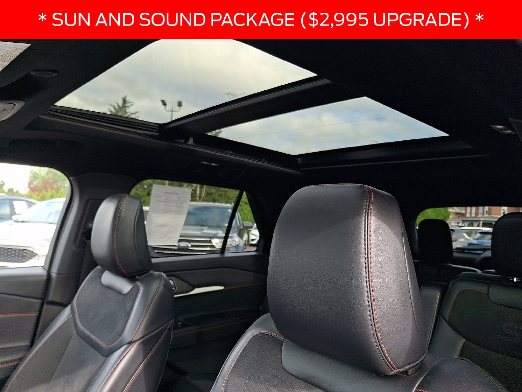 Used 2025 Ford Explorer ST w/ Sun And Sound Package AWD/4WD image 16