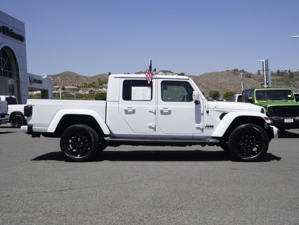 Certified 2023 Jeep Gladiator Overland AWD/4WD image 3