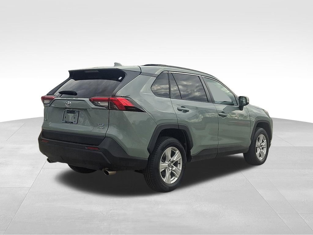 Used 2021 Toyota RAV4 XLE image 6