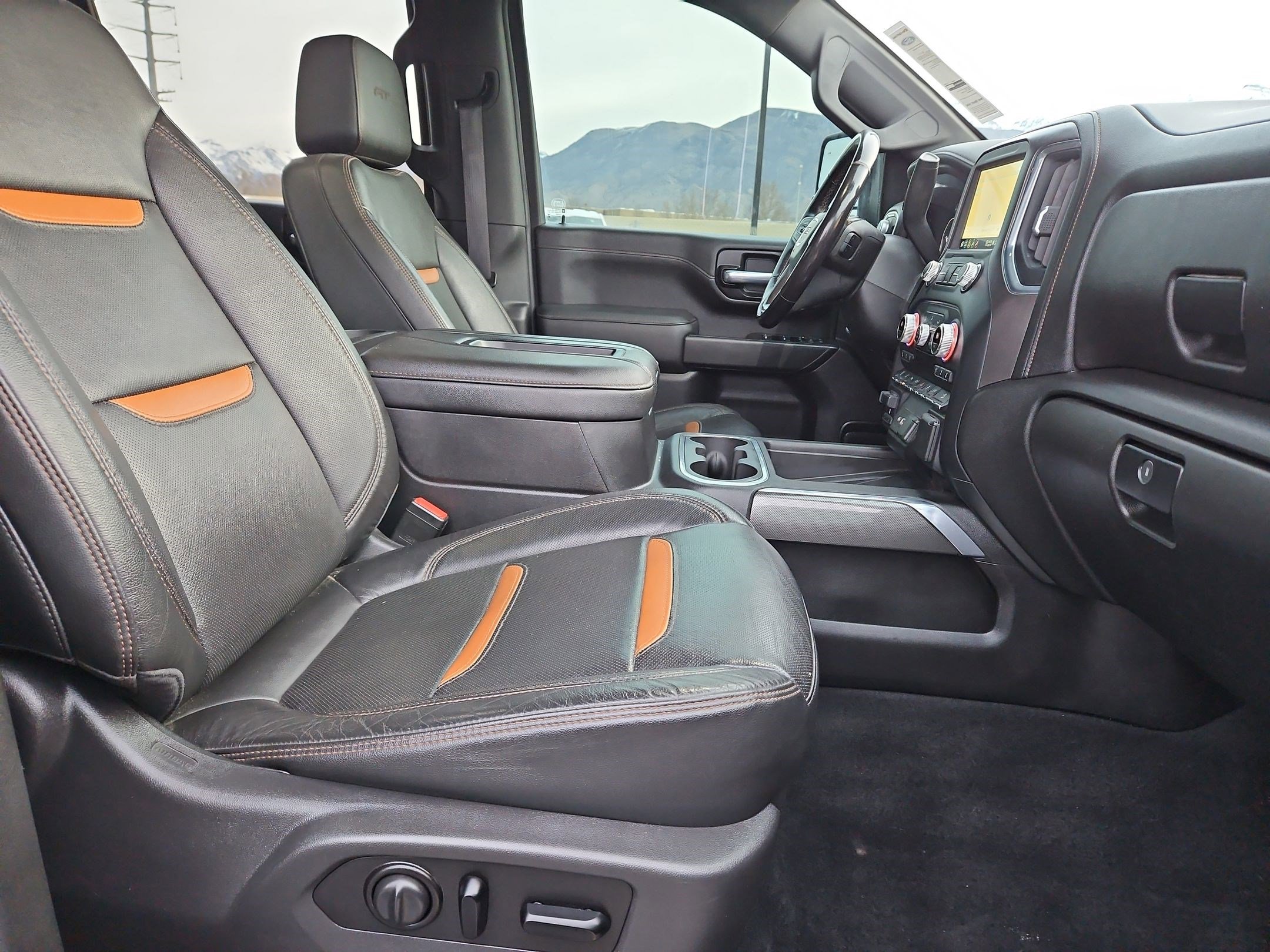 Used 2021 GMC Sierra 2500 AT4 w/ AT4 Premium Plus Package image 34