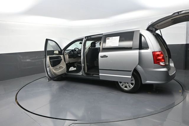 Used 2015 Dodge Grand Caravan American Value Package w/ UConnect Hands-Free Group image 31