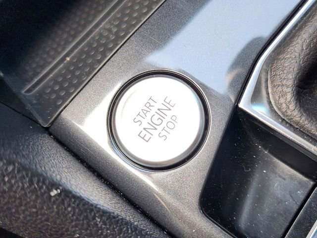 New 2024 Volkswagen Tiguan SE R-Line image 16