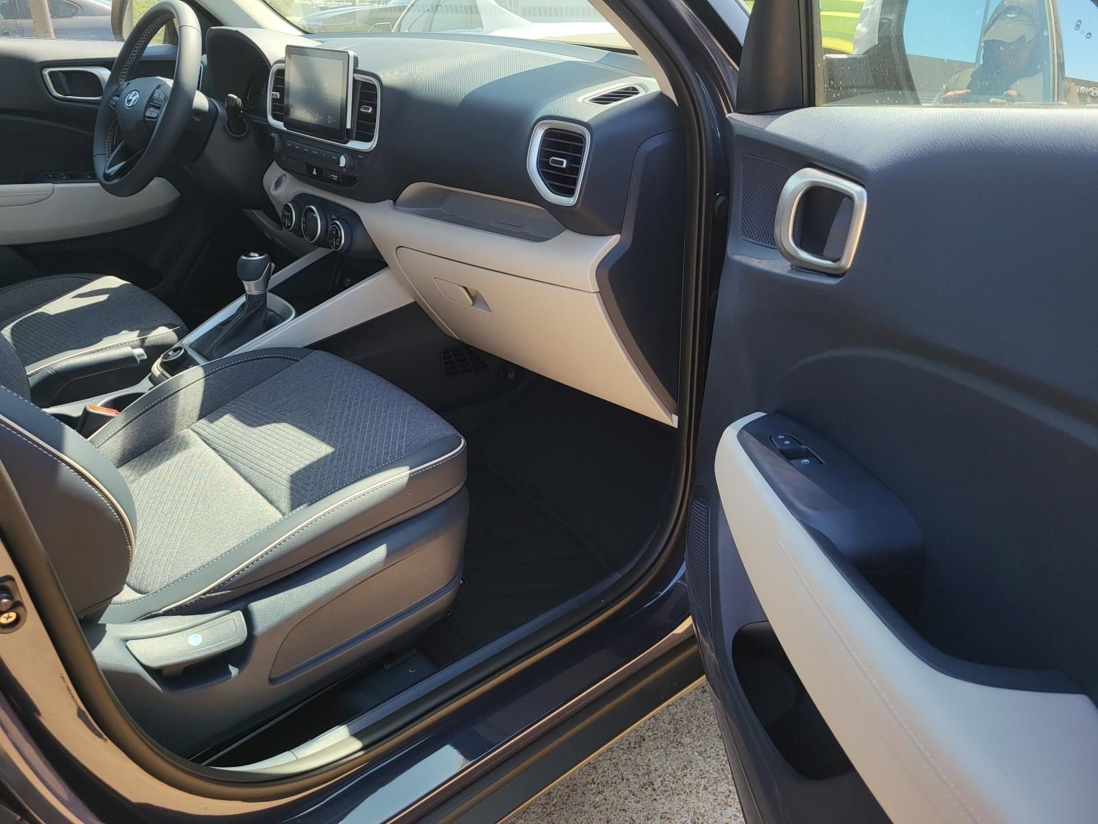 New 2026 Hyundai Venue SEL FWD image 7