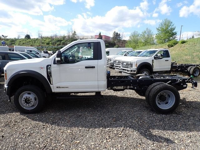 New 2026 Ford F550 4x4 Regular Cab Super Duty image 2