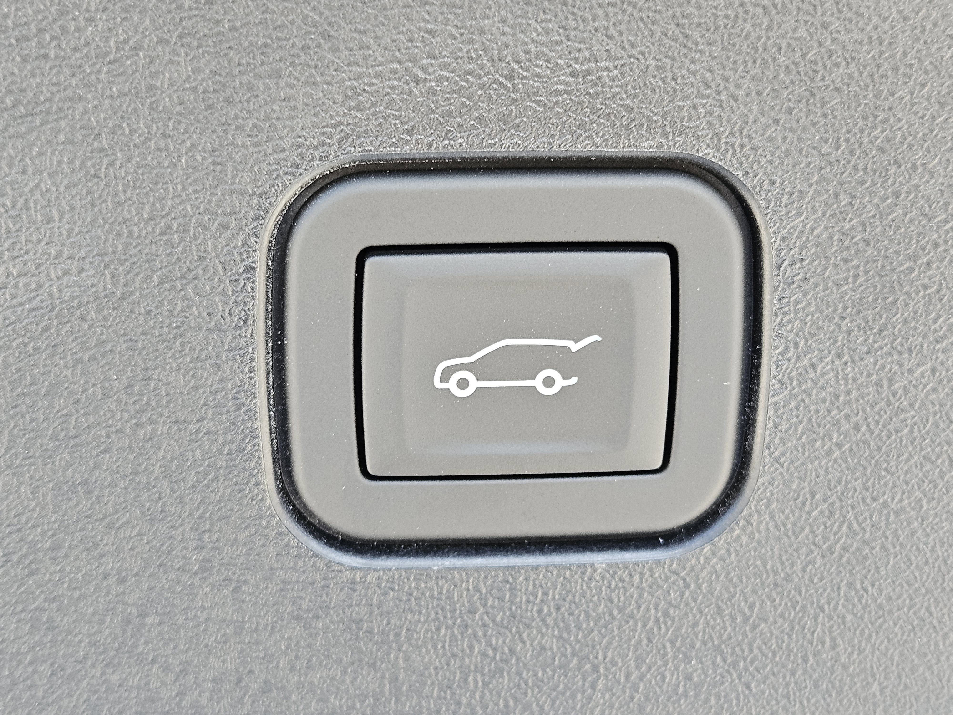 New 2026 Cadillac Vistiq Premium Luxury w/ LPO, Floor Liner Package image 13