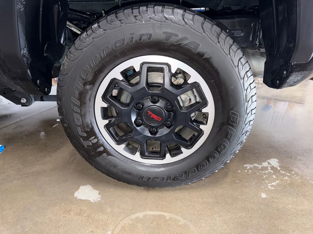 Used 2024 Toyota Tacoma TRD Off-Road image 22