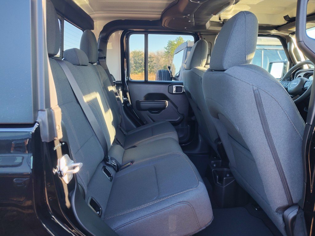 New 2026 Jeep Gladiator Sport AWD/4WD image 26