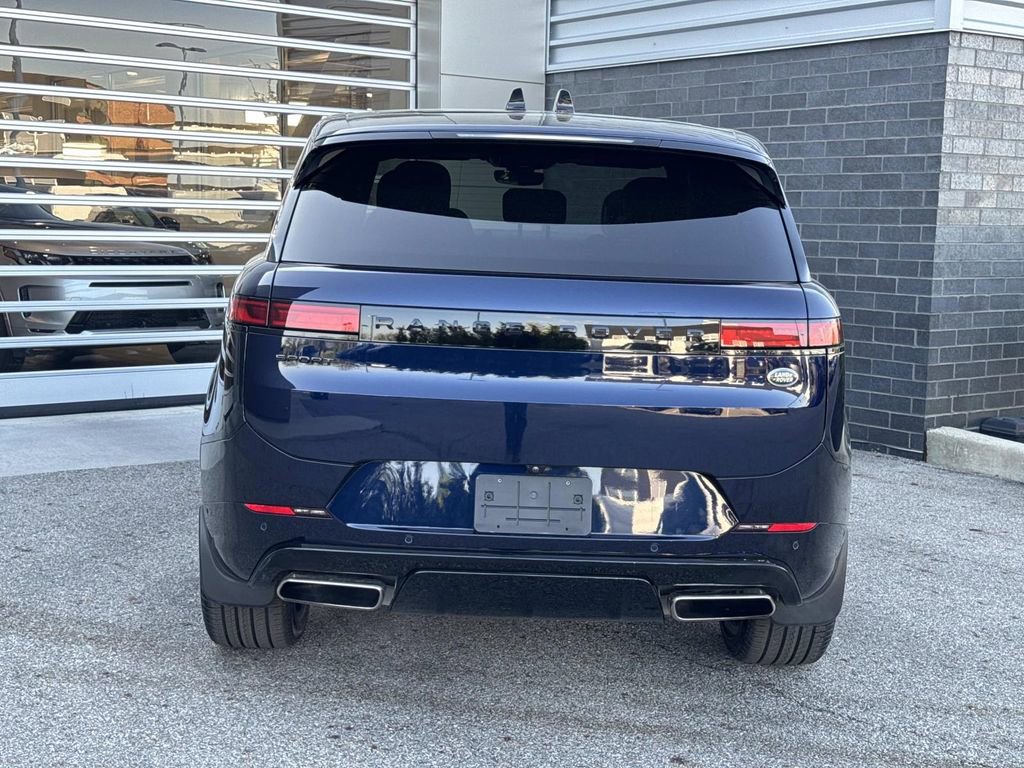 Used 2023 Land Rover Range Rover Sport SE Dynamic AWD/4WD image 5