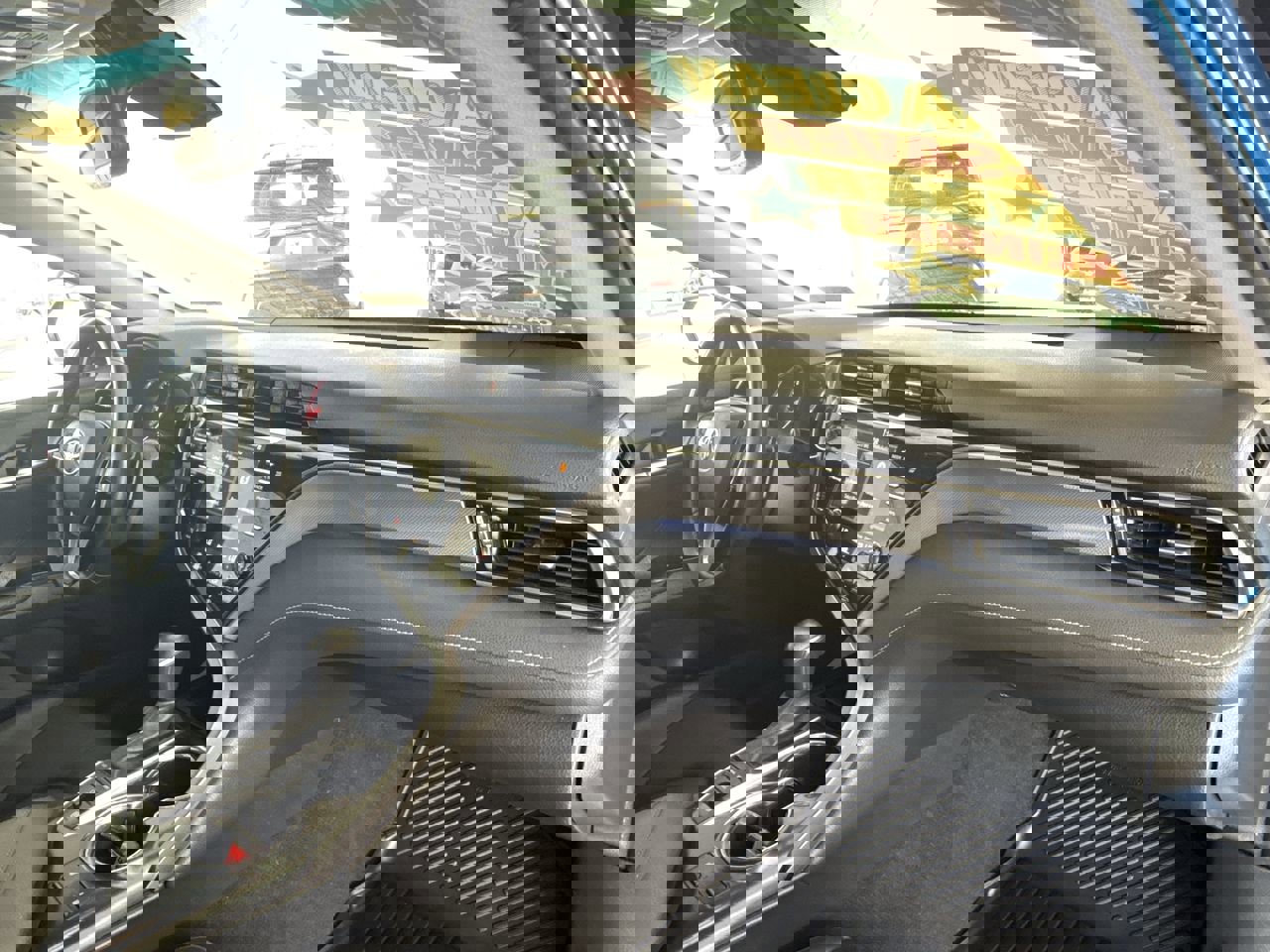 Used 2020 Toyota Camry XSE image 27