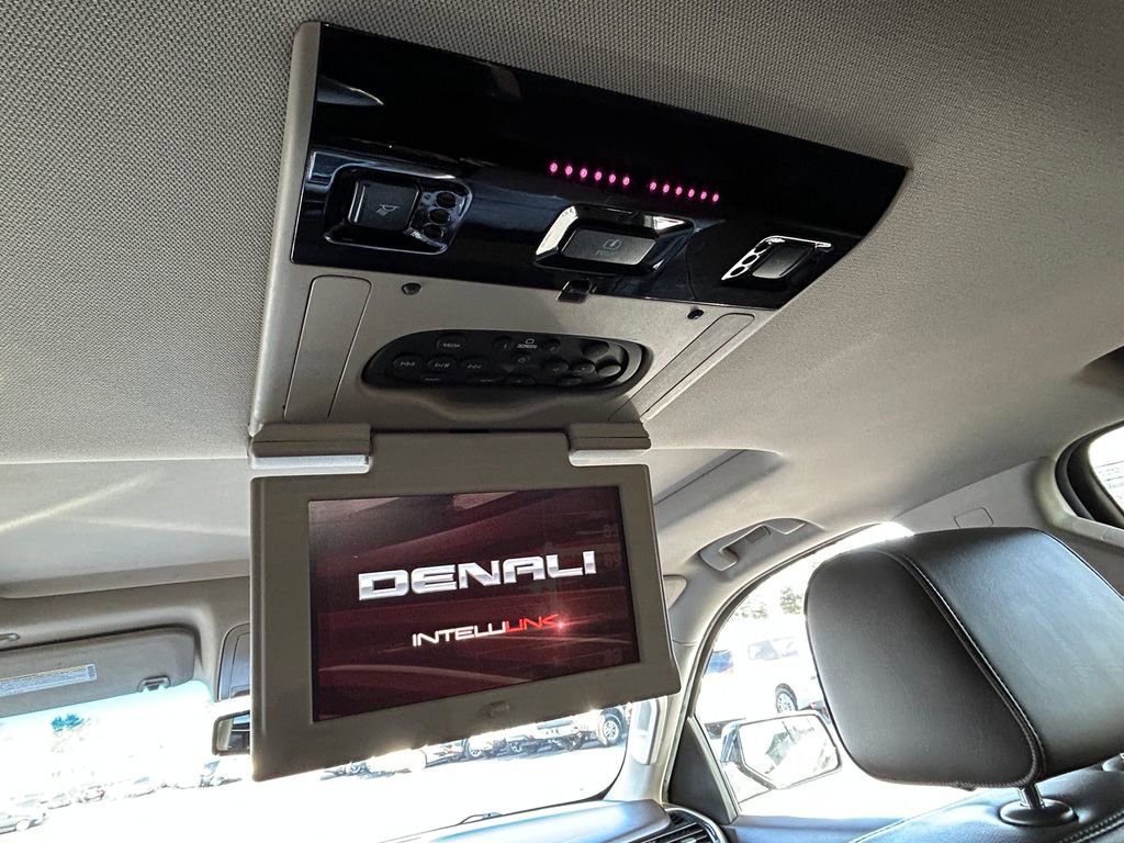 Used 2015 GMC Yukon Denali w/ Premium Package image 25