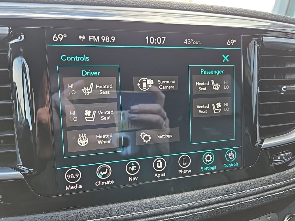 Used 2020 Chrysler Pacifica Limited w/ Advanced Safetytec Group image 59