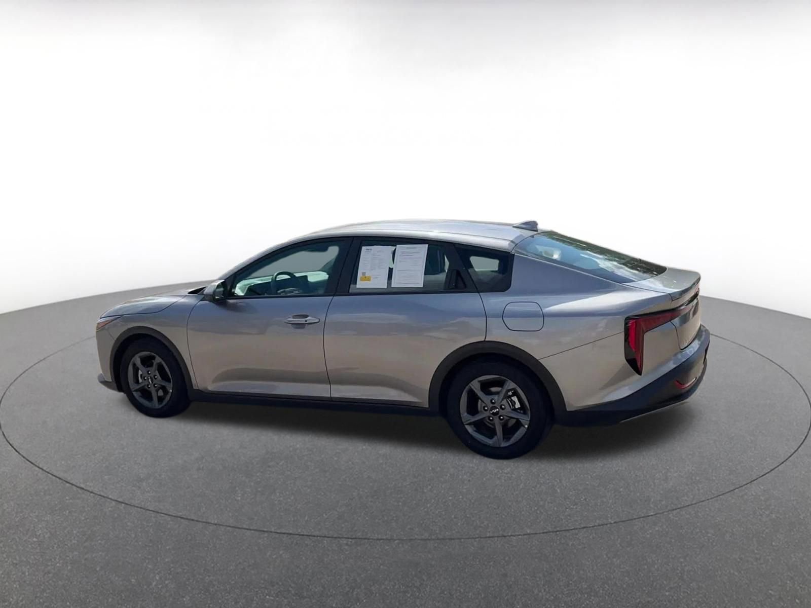 Used 2025 Kia K4 FWD image 10