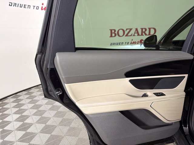 Certified 2025 Lincoln Nautilus Premier AWD/4WD image 31