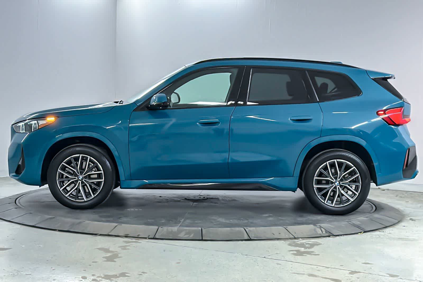 Certified 2023 BMW X1 xDrive28i w/ Premium Package image 5