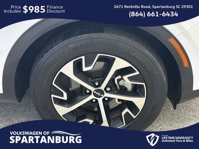 Used 2024 Kia Sportage EX image 31
