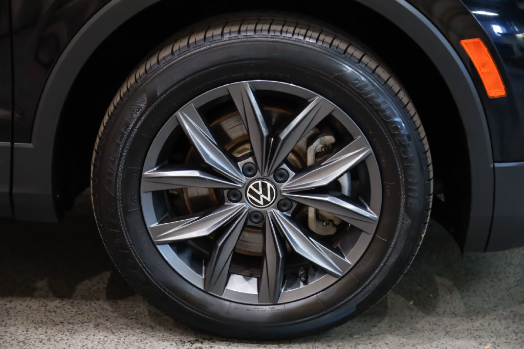 Used 2022 Volkswagen Tiguan SE FWD image 8