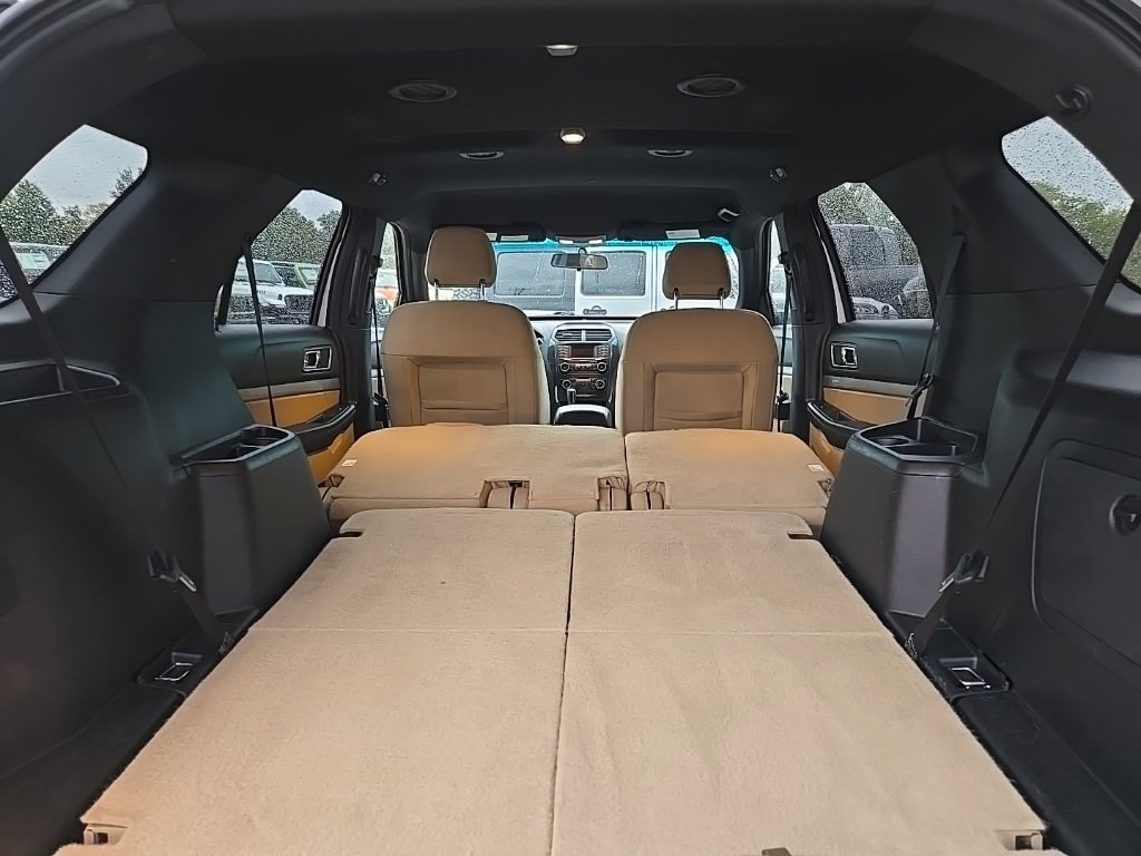 Used 2017 Ford Explorer XLT image 96