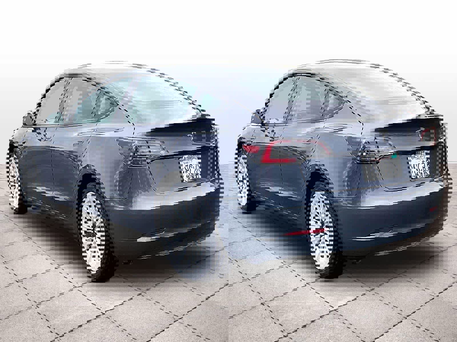 Used 2023 Tesla Model 3 Standard Range image 11