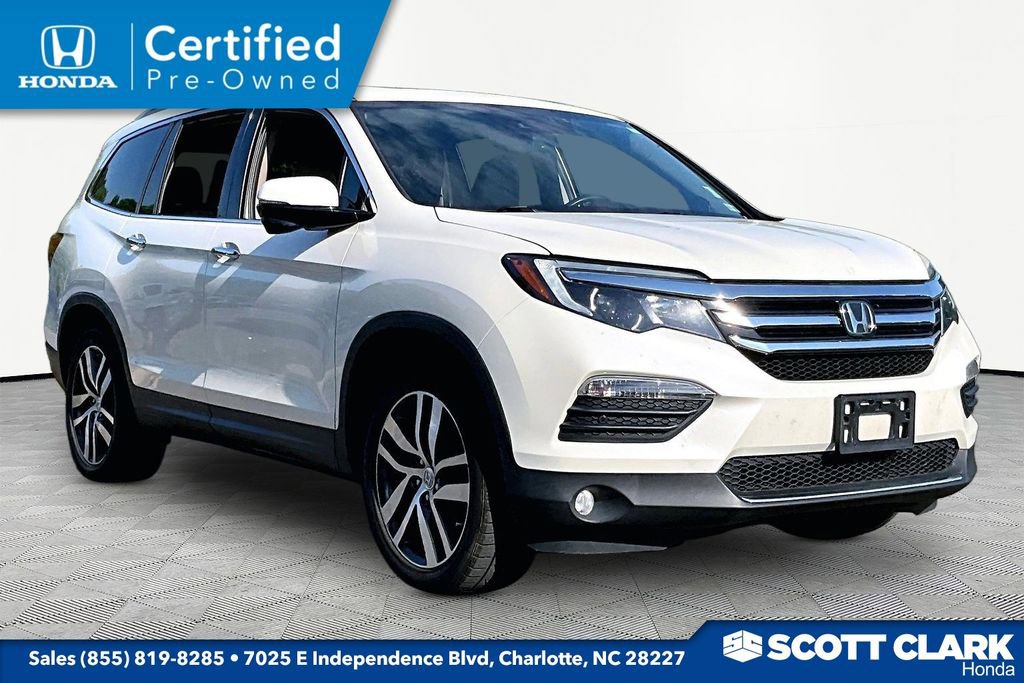 Certified 2017 Honda Pilot Touring image 1