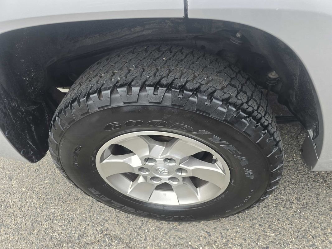 Used 2013 Toyota 4Runner SR5 image 34