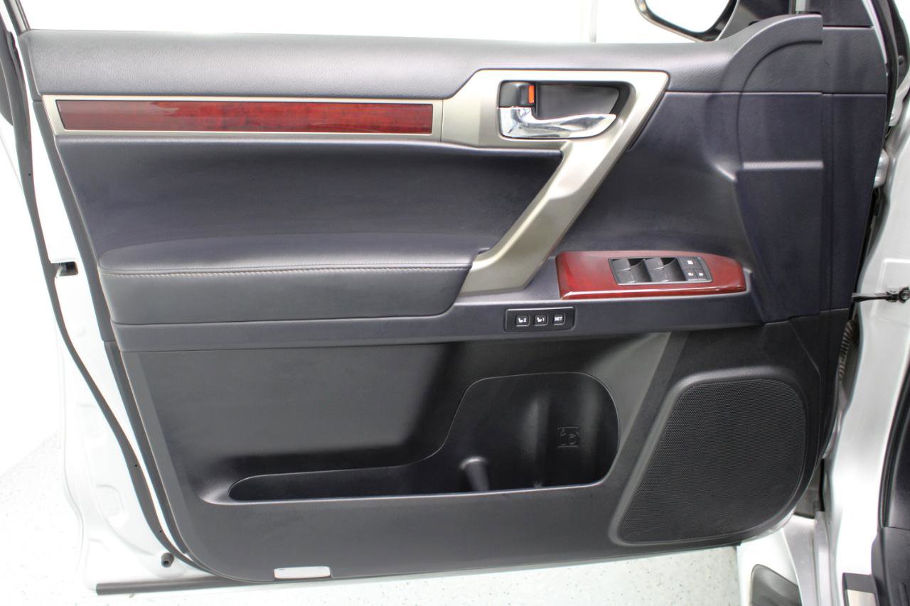 Used 2019 Lexus GX 460 Premium AWD/4WD image 36