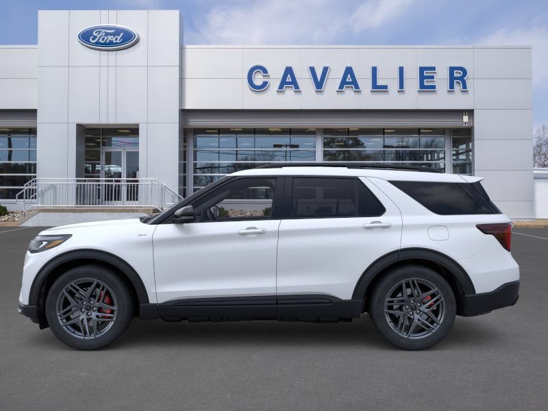 Used 2026 Ford Explorer ST-Line w/ ST-Line Street Pack AWD/4WD image 3