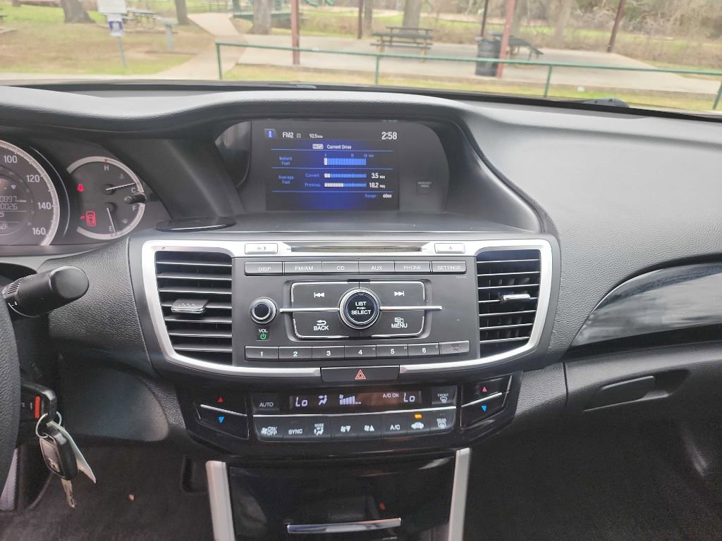 Used 2016 Honda Accord LX image 21