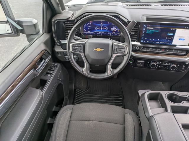 Used 2025 Chevrolet Silverado 2500 LT w/ Convenience Package image 16
