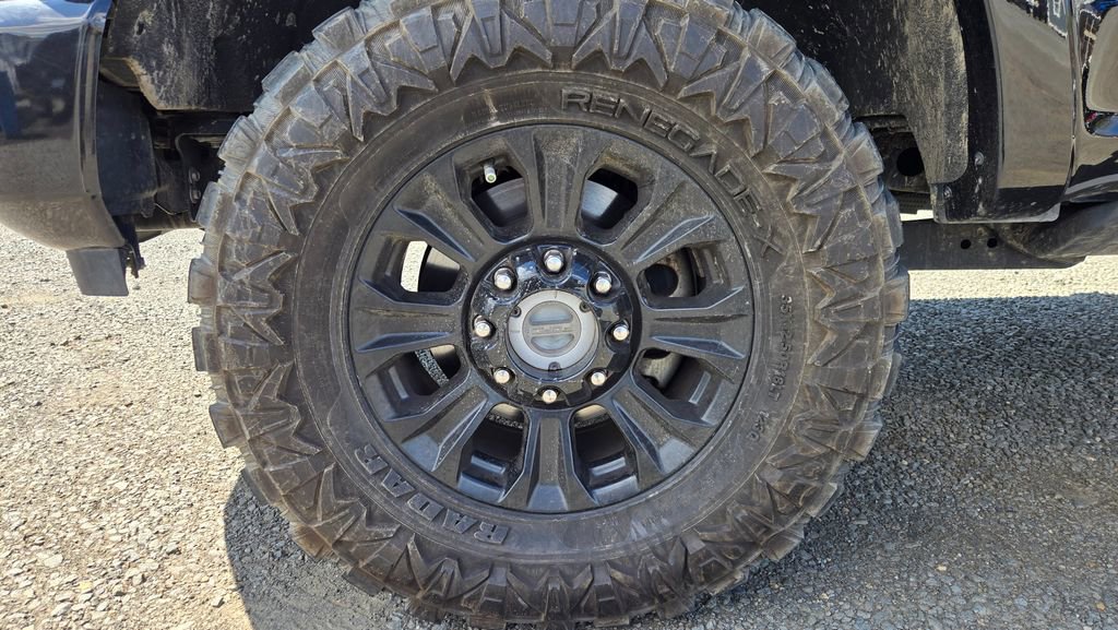 Used 2021 Ford F250 Platinum w/ Tremor Off-Road Package image 11