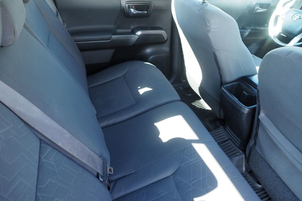Used 2018 Toyota Tacoma TRD Off-Road w/ Technology Package image 21