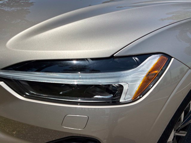 New 2026 Volvo XC60 B5 Plus w/ Protection Package Premier AWD/4WD image 9