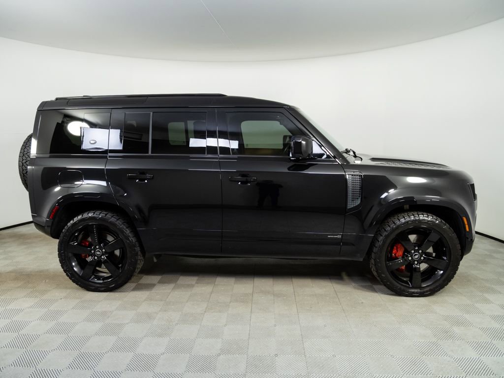 Used 2023 Land Rover Defender 110 X image 28