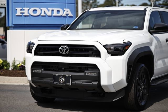 Used 2025 Toyota 4Runner SR5 image 2