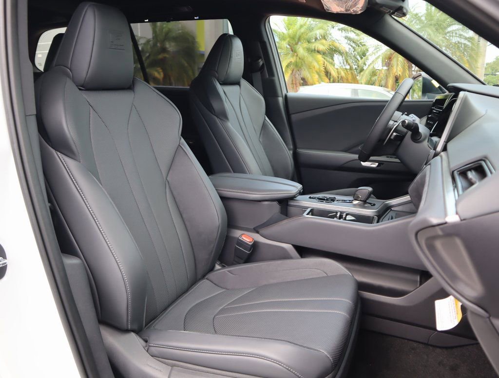 Used 2026 Lexus TX 500h AWD image 33