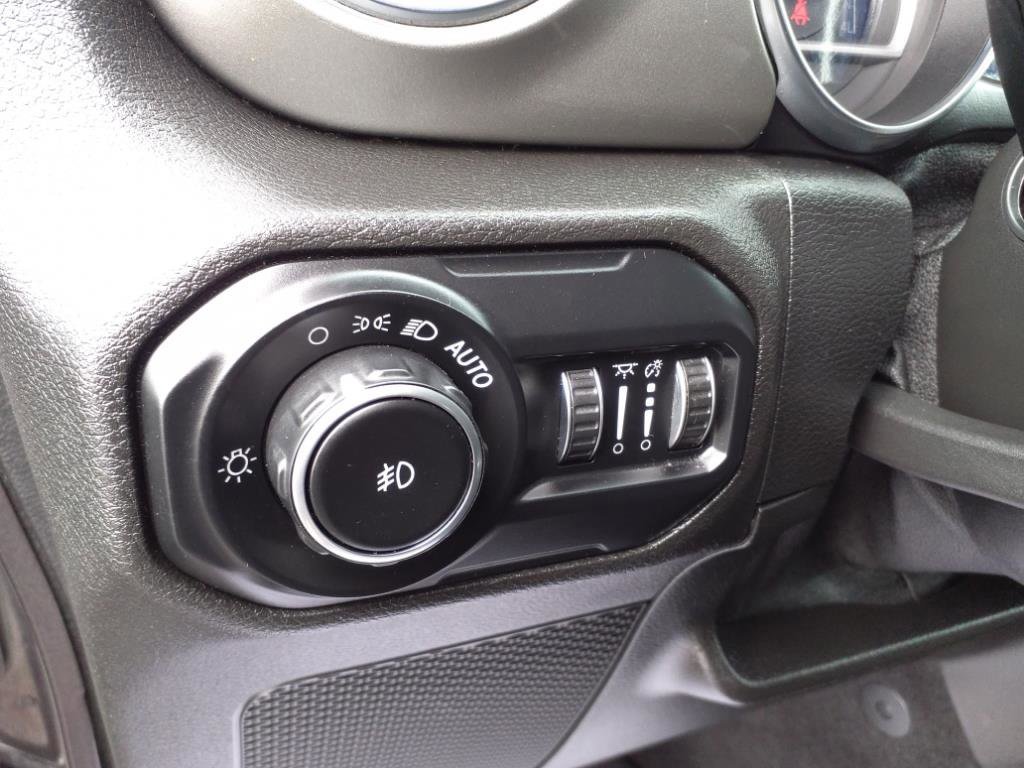 Used 2021 Jeep Wrangler Unlimited Sahara image 14