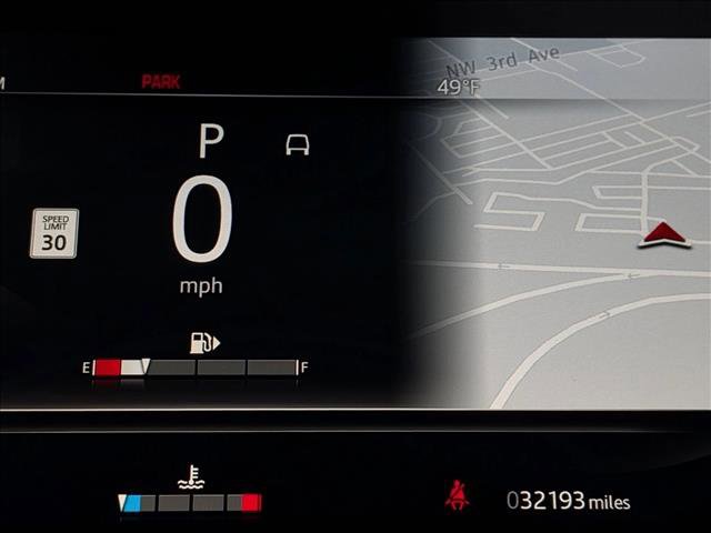 Used 2023 Land Rover Range Rover SE image 11