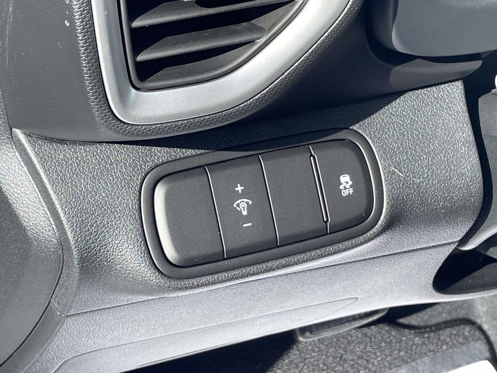 Certified 2026 Hyundai Venue SE image 19