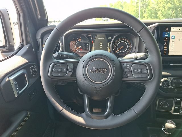 New 2026 Jeep Gladiator Sport AWD/4WD image 9
